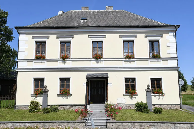 Kameničky - budova galerie